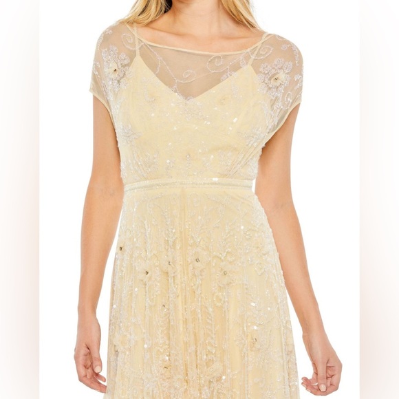 Mac Duggal 70274 Plunging Back Floral Sequin Dress NWT Size 8 - Picture 3 of 8